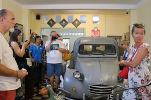 Phá băng du lịch bằng “visa vaccine”: Chậm sẽ thua