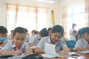 Đau đầu chuyện trường lớp cho năm học mới