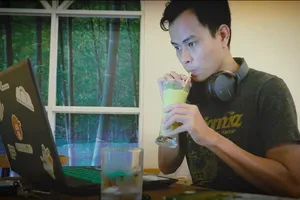 Ống hút tre, cỏ bàng Việt trên bàn tiệc châu Âu