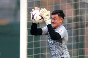 Thầy Park giờ chót gọi lại thủ môn Văn Hoàng