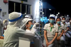 TP.HCM: Chặn dịch ở các khu công nghiệp