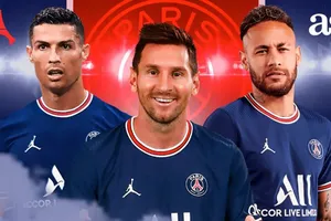 Nếu PSG đưa Ronaldo về đá với Messi?