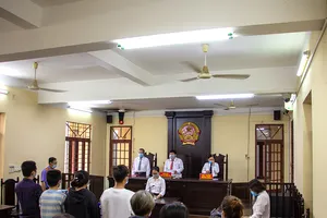 Rút kinh nghiệm vì cáo trạng mô tả tỉ mỉ hành vi hiếp dâm