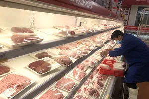 Nghịch lý: Heo ế 1,5 triệu con nhưng vẫn nhập khẩu thịt heo