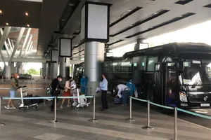 Du lịch rộn ràng đón khách quốc tế trở lại