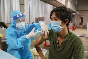 TP.HCM cần ưu tiên tiêm mũi 3 cho người lớn tuổi, bệnh nền