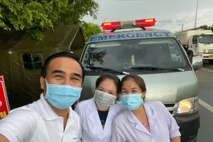 Heo hút giải thưởng văn nghệ ​mùa cuối năm