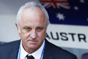 HLV Úc nhiễm COVID-19, đội chủ nhà lo lắng