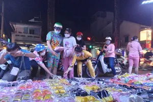 Không để dân phải mua hàng tết giá 'trên trời'