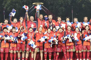 Ông Chung xin nghỉ, trợ lý Kim Chi sáng giá lên thay