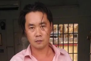 Chiếc áo công nhân lộ mặt kẻ hàng xóm phóng hỏa giết 5 người