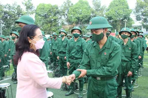 Đã đi dân quân tự vệ thì có phải đi nghĩa vụ quân sự?