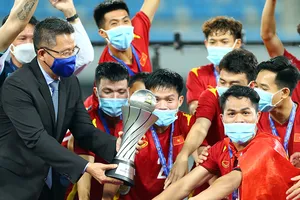 Lửa thử vàng…