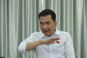 'Dự án úp úp mở mở, lợi ích nhóm sẽ xảy ra khiếu kiện'