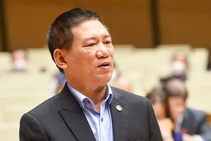 Đại biểu Quốc hội băn khoăn về việc luật ra kèm theo quỹ