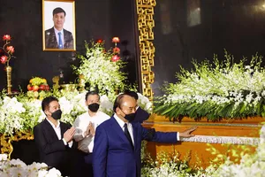 Phó Chủ tịch UBND TP.HCM Lê Hòa Bình ra đi, tiếc thương ở lại…