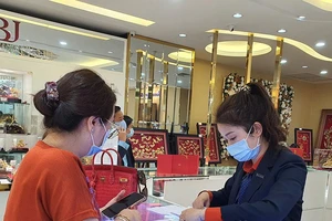 Quy định lạc hậu bóp nghẹt thị trường vàng 