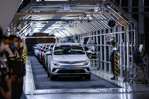 Để người Việt 'kết duyên' với xe điện 