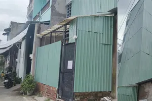 1 hộ dân xây dựng không phép, cả hẻm lo sợ nguy hiểm 