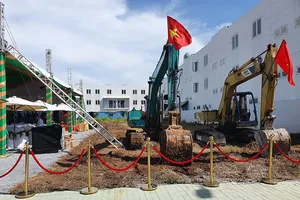 TP.HCM học mô hình làm nhà giá rẻ của Singapore 