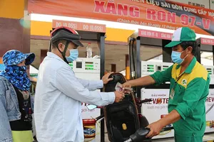 Chính phủ chỉ đạo 1 loạt giải pháp gỡ khó cho xăng dầu 