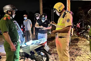 Tổ tuần tra đặc biệt 171 Bình Dương trấn áp 'tội phạm đường phố' 