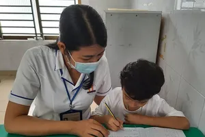 Trẻ tâm thần mơ làm họa sĩ 