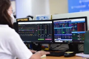 Giải mã việc nhà đầu tư ngoại rót tiền mua chứng khoán Việt 