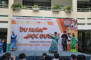 Tìm cách đưa cải lương đến gần học sinh 