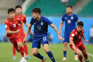 Bóng đá Thái Lan đòi truất ngôi vương của Việt Nam 