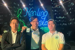 Chàng trai dùng âm nhạc chữa lành tâm hồn cho sinh viên 