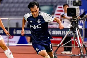 Văn Toàn tiếp tục ra sân nhưng Seoul E-Land đứt mạch bất bại 