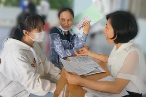 Phụ huynh và học sinh đau đầu khi chọn tổ hợp môn lớp 10 