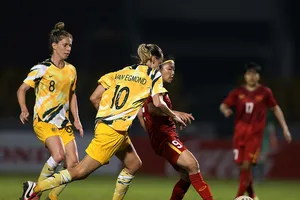 Bóng chưa lăn “kèo dưới, kèo trên” đã bị phân loại 