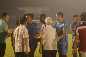 Lời hứa chơi hết mình của B. Bình Dương 