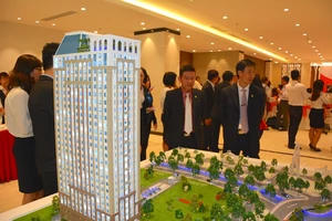 Lập sàn giao dịch sổ hồng: Chỉ nên khuyến khích 