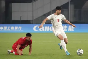 Thua đậm Iran, Olympic Việt Nam rơi vào thế khó ở ASIAD 19