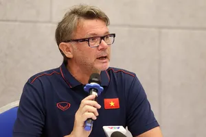 HLV Troussier và giấc mơ World Cup với bóng đá Việt Nam