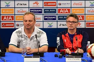 Mục tiêu 3 điểm của thầy trò HLV Troussier