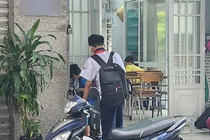 Dạy thêm là kinh doanh có điều kiện: Cần thận trọng!