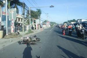 Phá án từ mảnh đèn dính tem thu phí tại hiện trường