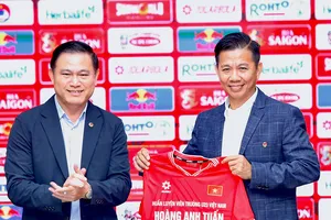 Khi VFF giao quyền cho thầy nội Hoàng Anh Tuấn