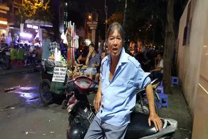 Nhiều bạn đọc nhờ bác xe ôm bị tai biến...chở đi chơi