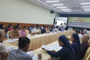  Trẻ em trong chùa có bắt buộc cạo đầu, ăn chay? 