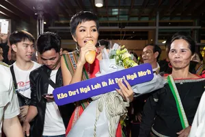 H’Hen Niê: Từ Hoa hậu Bánh mì đến Hoa hậu Cà phê