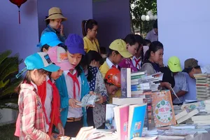 Triển lãm tư liệu 'Hoàng Sa, Trường Sa của Việt Nam'