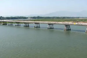 1 thanh niên nhảy cầu Câu Lâu mất tích