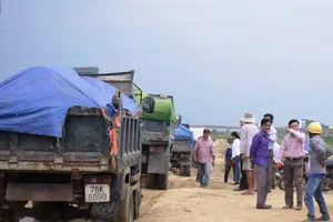 Quảng Ngãi yêu cầu ngừng khai thác cát tại sông Trà