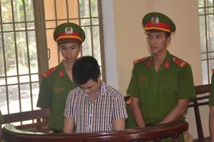 Chồng sát hại vợ rồi tự tử nhưng không thành