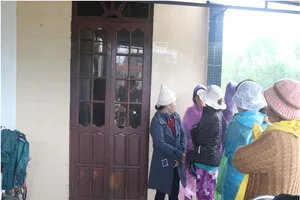 Nhóm trộm kề dao vào cổ chủ nhà, cướp két sắt 